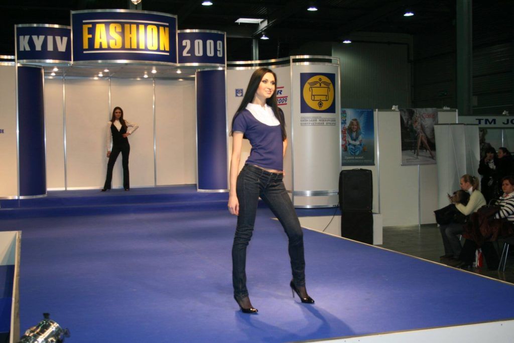 http://lookat.com.pl/wp-content/uploads/2016/04/Kiev-Fashion-2009-111-1024x683.jpg